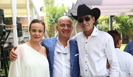  Gabriela Rodríguez, Rafael y Miguel Olmos.