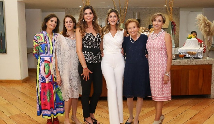  Ana de la Rosa, Laura de la Rosa, Martha Díez Gutiérrez, Martha de la Rosa, Ana Carpizo y Paty de la Rosa.