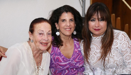  María Eugenia Carpizo, Cristina Nava y María Eugenia Velasco.