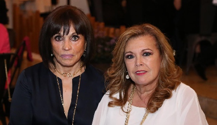  Esther Ortiz y Marcela Gómez.