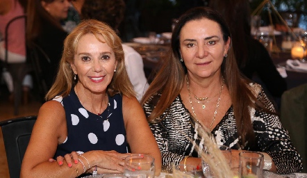 Tayde Gaviño y Mónica Meade.