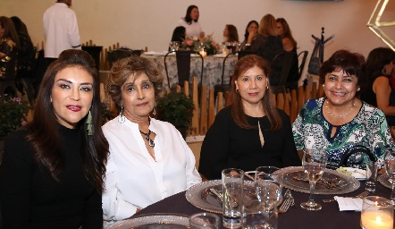  Mónica Gutiérrez, Sofía Dauajare, Dalia y Marilú Medellín.