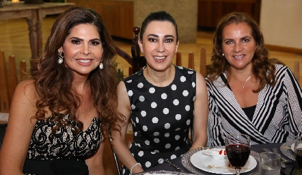  Martha Díez Gutiérrez de De la Rosa, Liliana Meza y Patricia Del Bosque.