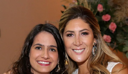  Mónica Medlich y Martha de la Rosa.