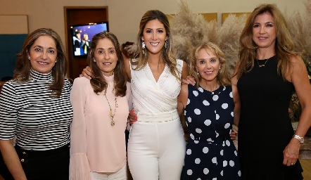  Patricia y Mónica Gaviño, Martha de la Rosa, Tayde Gaviño y Guille Hernández.
