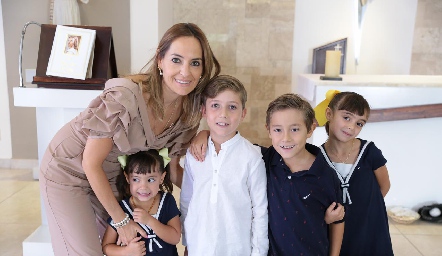  Flor Rosillo, María, Iñaki, Carlos e Inés.