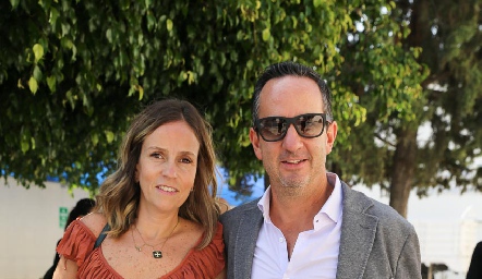  Alejandra Pérez, Miguel Ocejo y Lara.