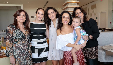 Beatriz Rojas, Ángeles Mahbub, Paola Zepeda, Ale Zepeda, Ángeles Labastida y Maru Martínez.