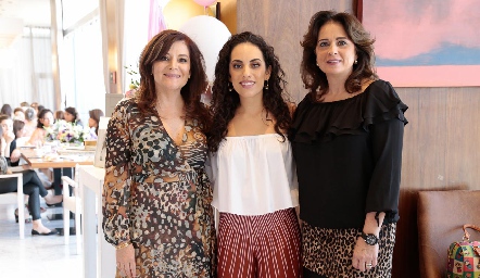 Beatriz Rojas, Ale Zepeda y Maru Martínez.