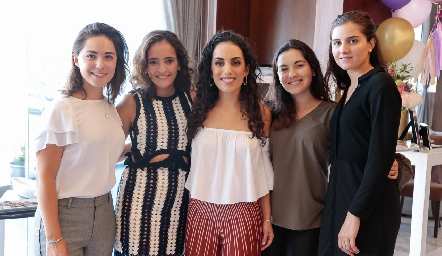  Vane Herrera, Isa Torres, Ale Zepeda, Yusa de la Rosa y Eugenia Musa.