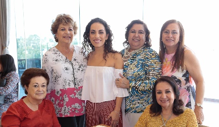  Norma Nuncia, Ale Zepeda, Rosalinda Zepeda, Dora Guzmán de Espinosa, Tere Espinosa y María Cristina Zepeda.