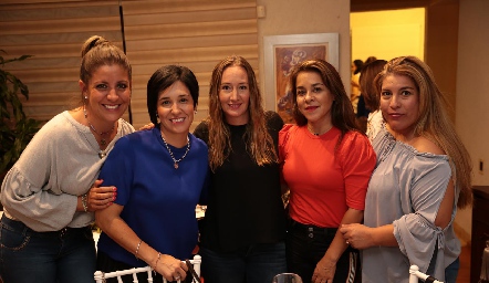 María José Bernal, Silvia Noriega, Maru Muñiz, Margarita Torres y Lolis Rocha.