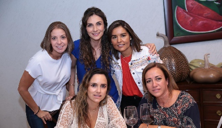  Cecilia Limón, Alejandra Dip, Lorena Torres, Paty  Estrada y Karina Ramos.