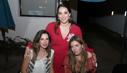  Eunice Camacho, Jacqueline Villalba y Chela Torres