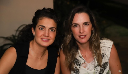  Ana Sofía Velázquez y Eunice Camacho.