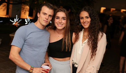  Francisco Corripio, Montse Humara y María Meade.