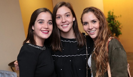  María Meade, Ale Morales y Lucila Andrade.