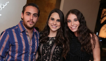  Eduardo Serrano, Bárbara González y Sofía Hernández.