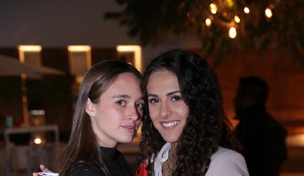  Daniela Zermeño y María Meade.