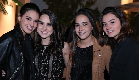  Paulina González, Bárbara González, Sofía González y Valeria Lomelí.