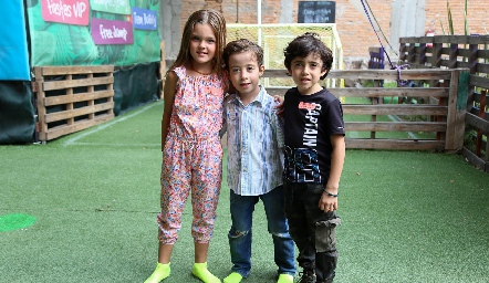  Inés, Paco y José María .