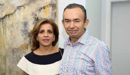  Ana Emelia Tobías y Alejandro Pérez .