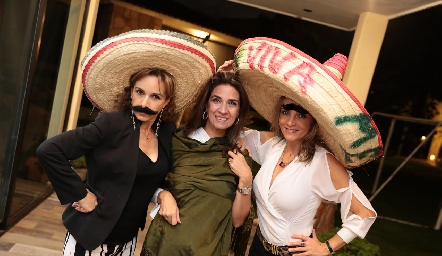  Diana de la Serna, Lourdes Velázquez y Claudia Barba.