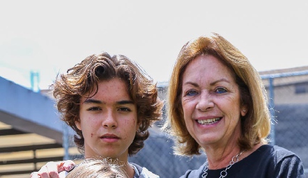  Pato, Ana María Ibarra y Maca.