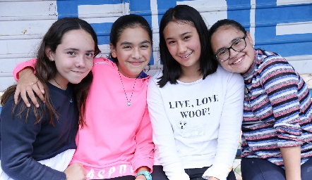 Roberta, Andrea, Fernanda y Marcia.