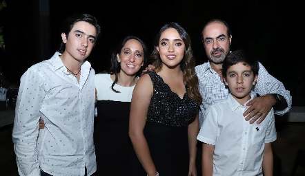  Familia Puente Torres Gustavo, Tatina, Tati, Gustavo y Daniel.