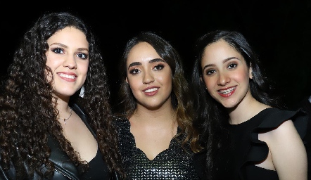  Paola, Tatina y Sofía.