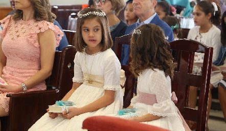 Primera Comunión de Pilar y Almudena.