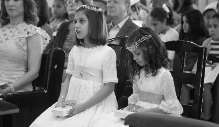 Primera Comunión de Pilar y Almudena.