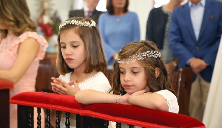 Primera Comunión de Pilar y Almudena.