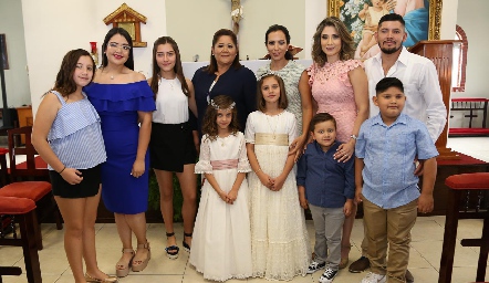 Primera Comunión de Pilar y Almudena.