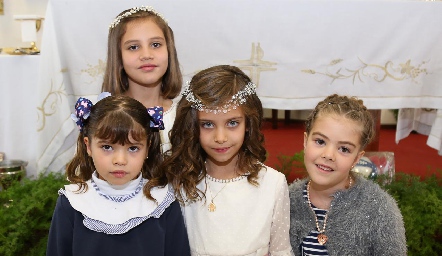 Primera Comunión de Pilar y Almudena.
