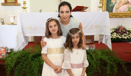 Primera Comunión de Pilar y Almudena.