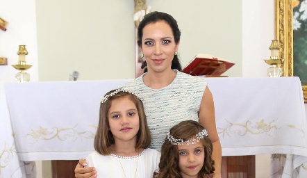 Primera Comunión de Pilar y Almudena.