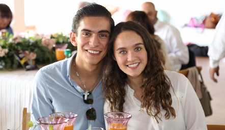  Alejandro Vargas y  María Uría .