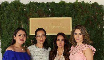 Saira Nava, Denet Nava, Diana Orozco y Esmeralda Nava.