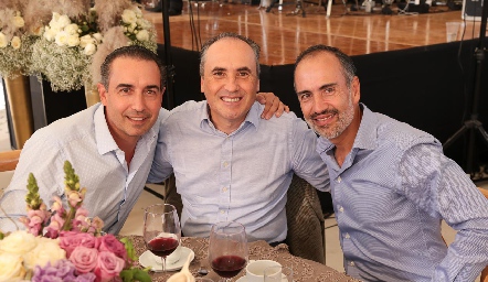  Alejandro Elizondo, Alejandro Navarro y Marcelo de los Santos.