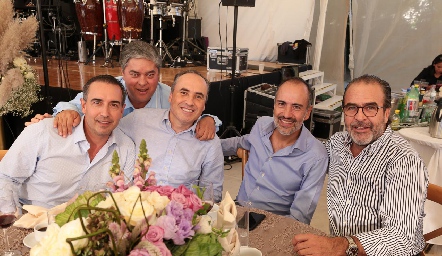  Alejandro Elizondo, Gerardo Córdova, Alejandro Navarro, Marcelo de los Santos y Jorge González.