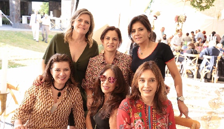 Martha Malo, Claudia Ávila, Claudia de los Santos, Hilda Rodríguez, Malena Rubín de Celis y Betilú Sánchez.