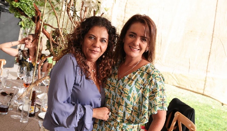 Luli Gutiérrez y Juliana Anaya, desde Durango.