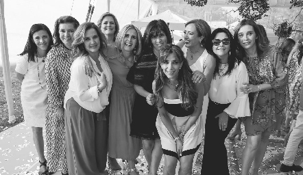 Lety Ivón, Hilda Rodríguez, Noemí Sampere, Martha Malo, Sylvia Aguilar, Maricarmen Haro, Ceci de los Santos, Karina Ramos, Gaby Betancourt y Betilú Sánchez.