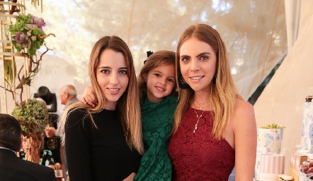  Ana Paula de los Santos, Marina Rosillo y Mariana Pizzuto.