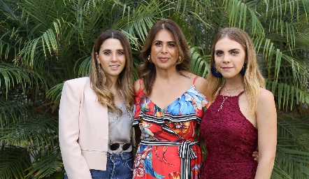 Pily con sus hijas Chiara y Mariana.