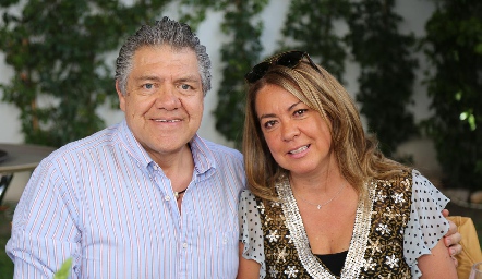  Roberto Rivera y Sue Villasuso.