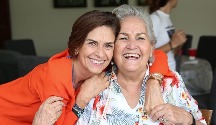 Maru y Marcela Borbolla.