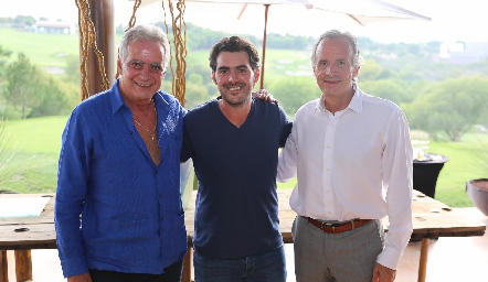  Daniel Dauajare, Daniel Dauajare y Francisco de la Rosa.